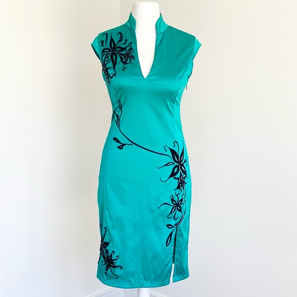 Jane Norman Dresses & Skirts - Jane Norman Y2K dress 14 turquoise green satin black embroidered vintage